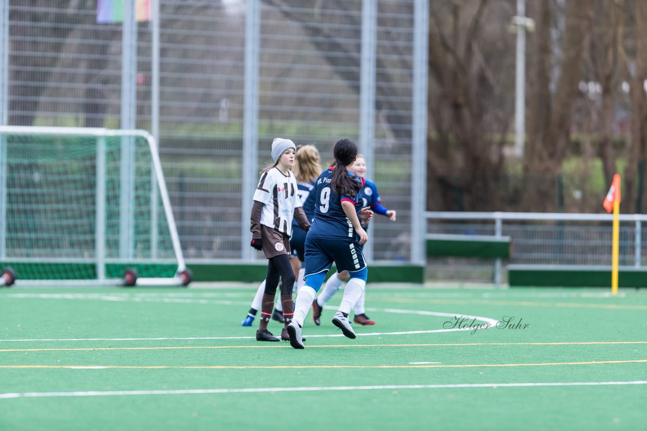 Bild 110 - wBJ VfL Pinneberg - St. Pauli : Ergebnis: 7:0 (Abbruch)